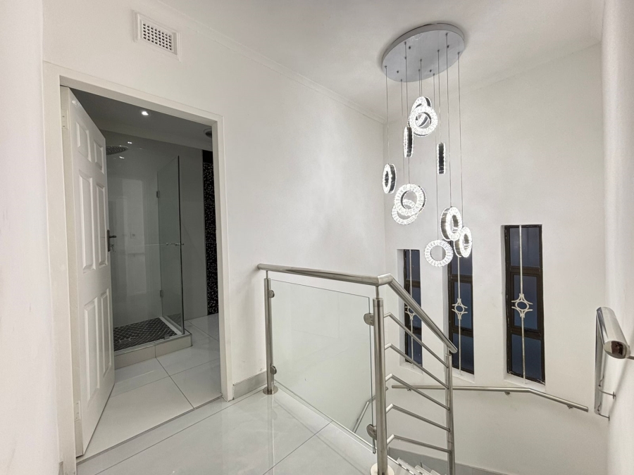 2 Bedroom Property for Sale in Glenwood KwaZulu-Natal