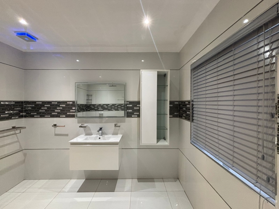 2 Bedroom Property for Sale in Glenwood KwaZulu-Natal