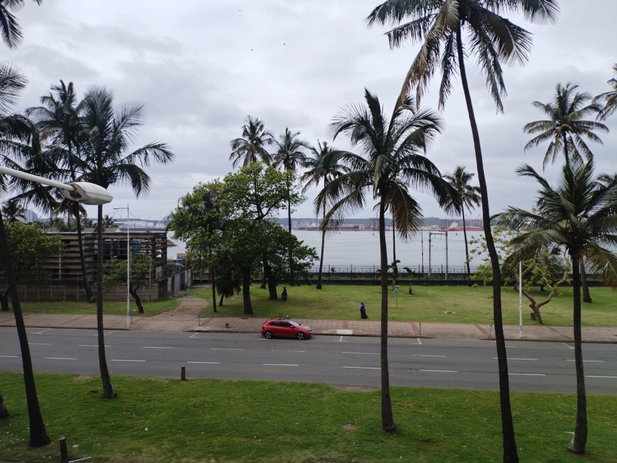 To Let 1 Bedroom Property for Rent in Esplanade KwaZulu-Natal