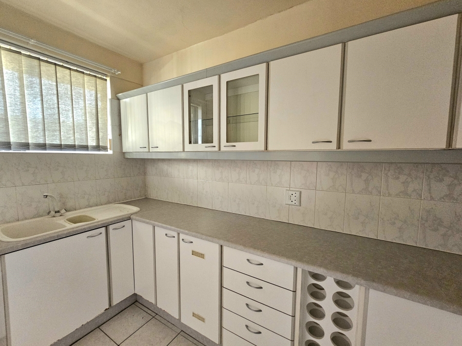 To Let 2 Bedroom Property for Rent in Amanzimtoti KwaZulu-Natal