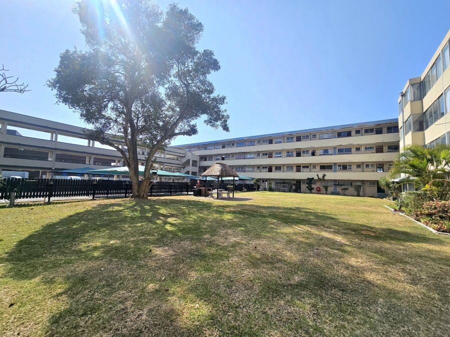 To Let 2 Bedroom Property for Rent in Amanzimtoti KwaZulu-Natal