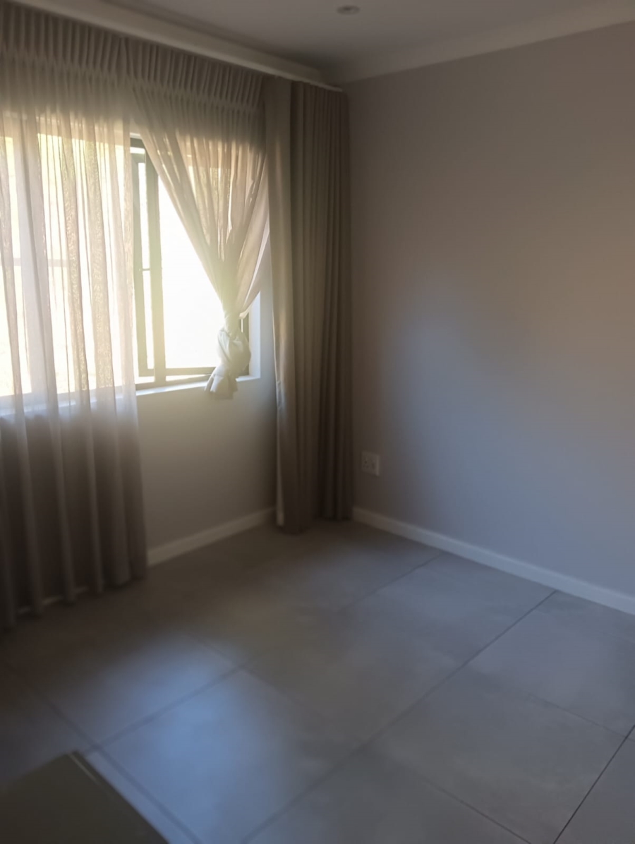 To Let 2 Bedroom Property for Rent in Hayfields KwaZulu-Natal