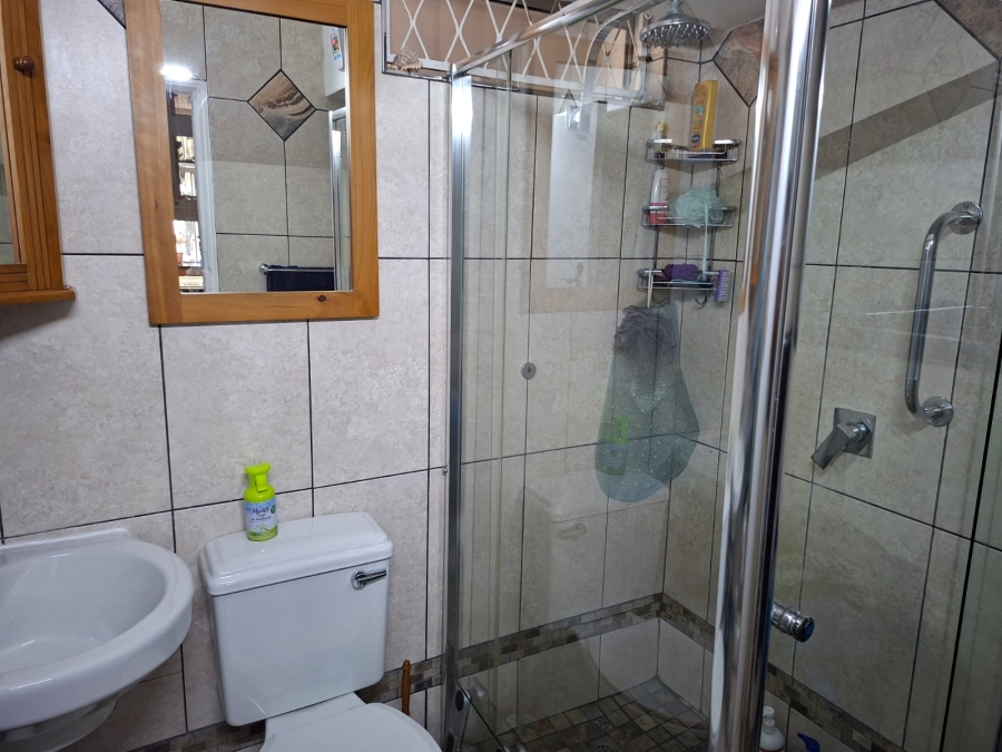 2 Bedroom Property for Sale in Manaba Beach KwaZulu-Natal