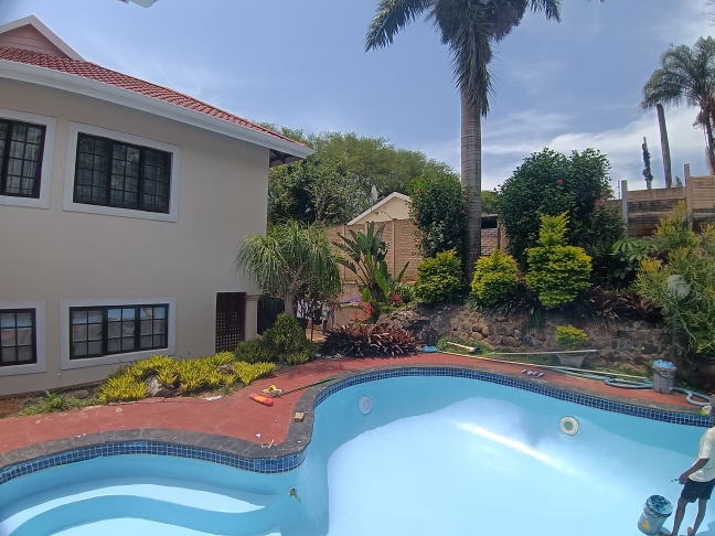 1 Bedroom Property for Sale in Glen Anil KwaZulu-Natal