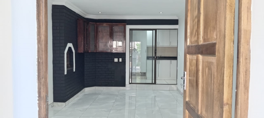 1 Bedroom Property for Sale in Glen Anil KwaZulu-Natal