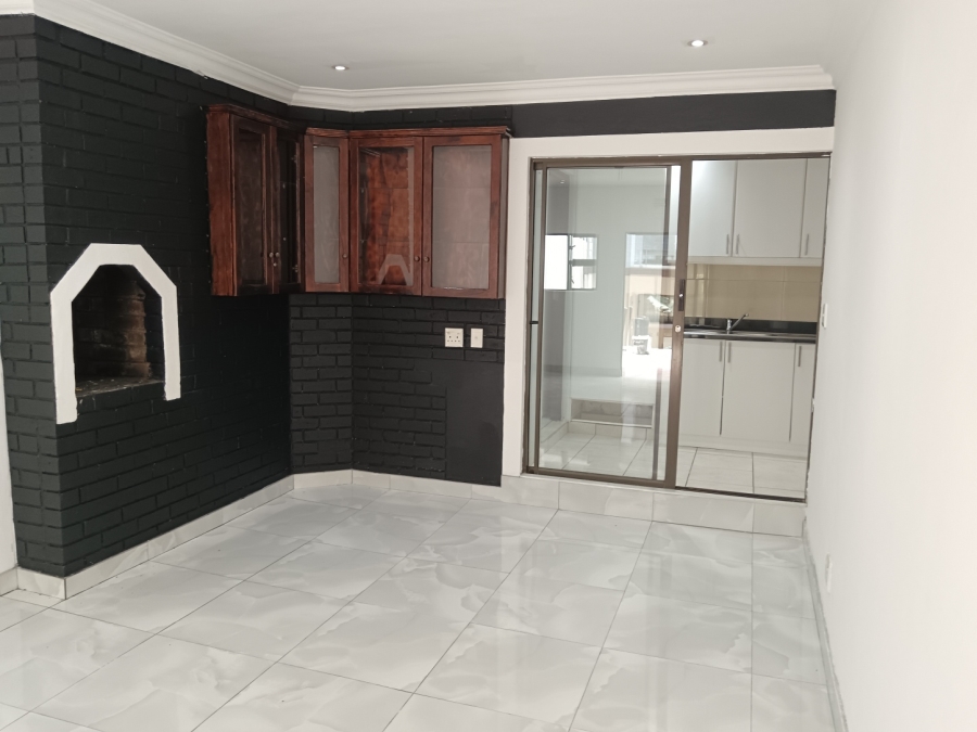 1 Bedroom Property for Sale in Glen Anil KwaZulu-Natal