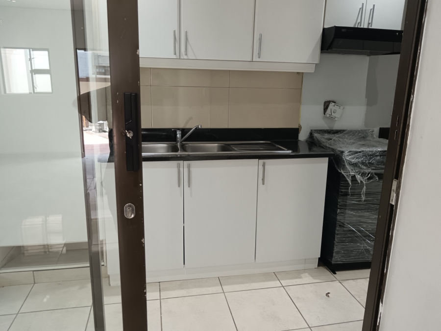 1 Bedroom Property for Sale in Glen Anil KwaZulu-Natal