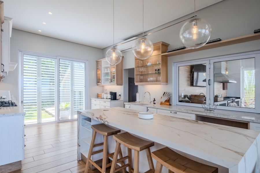 6 Bedroom Property for Sale in La Lucia KwaZulu-Natal