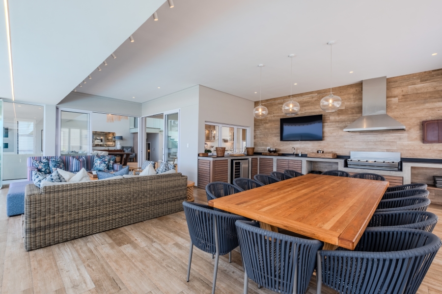 6 Bedroom Property for Sale in La Lucia KwaZulu-Natal