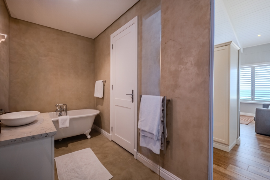 6 Bedroom Property for Sale in La Lucia KwaZulu-Natal