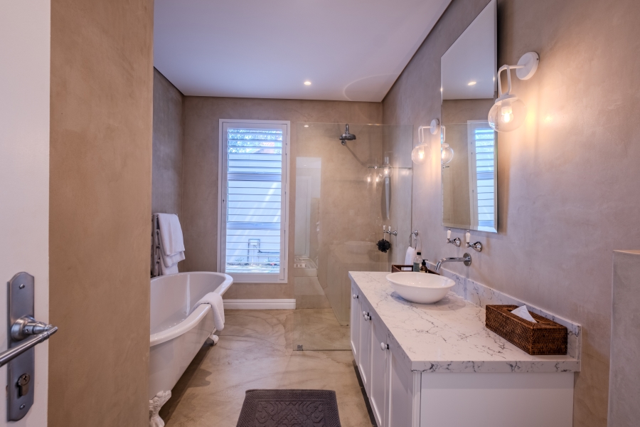 6 Bedroom Property for Sale in La Lucia KwaZulu-Natal