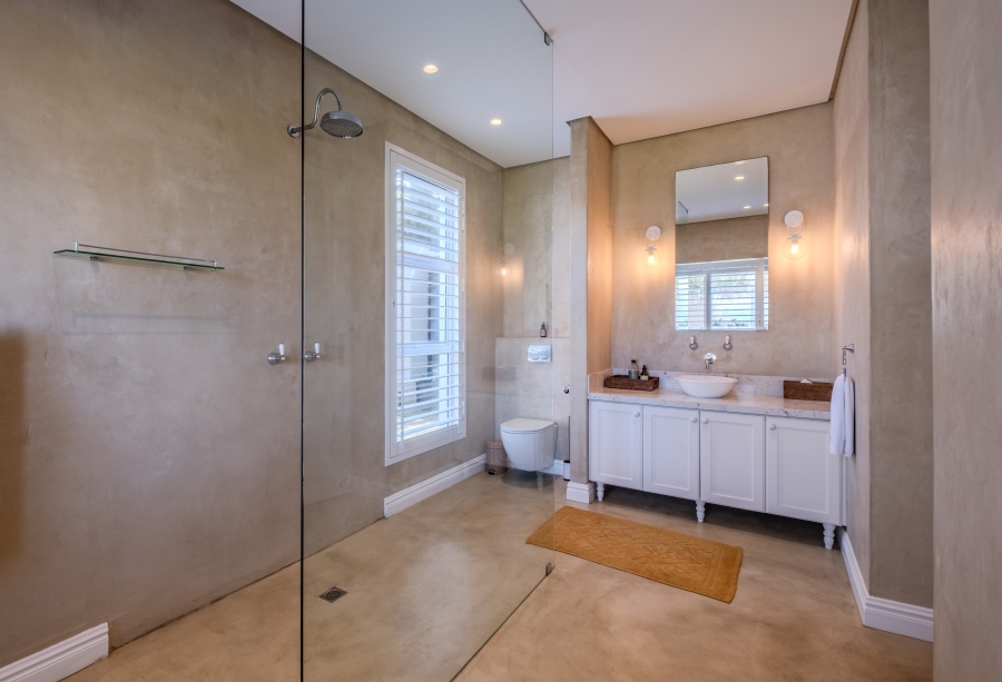 6 Bedroom Property for Sale in La Lucia KwaZulu-Natal