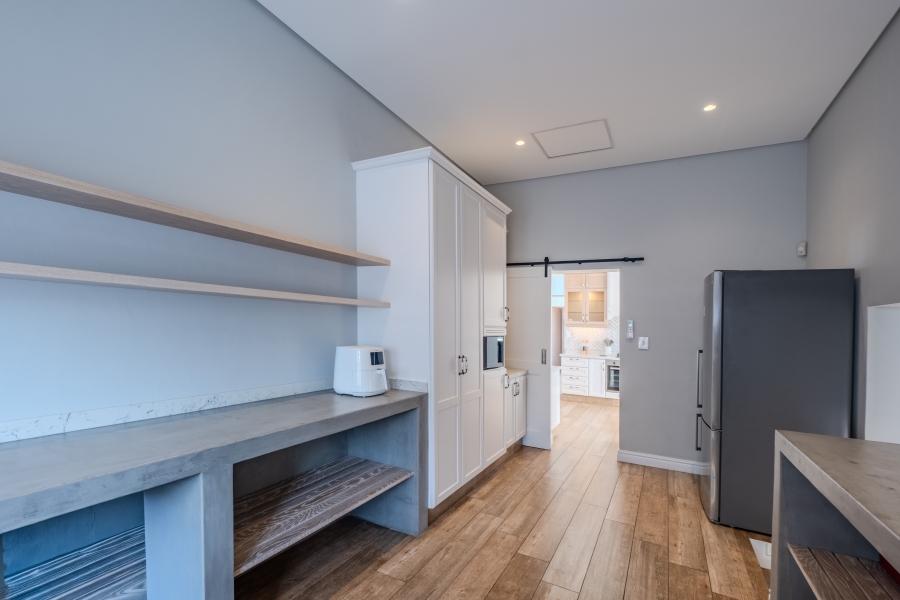 6 Bedroom Property for Sale in La Lucia KwaZulu-Natal