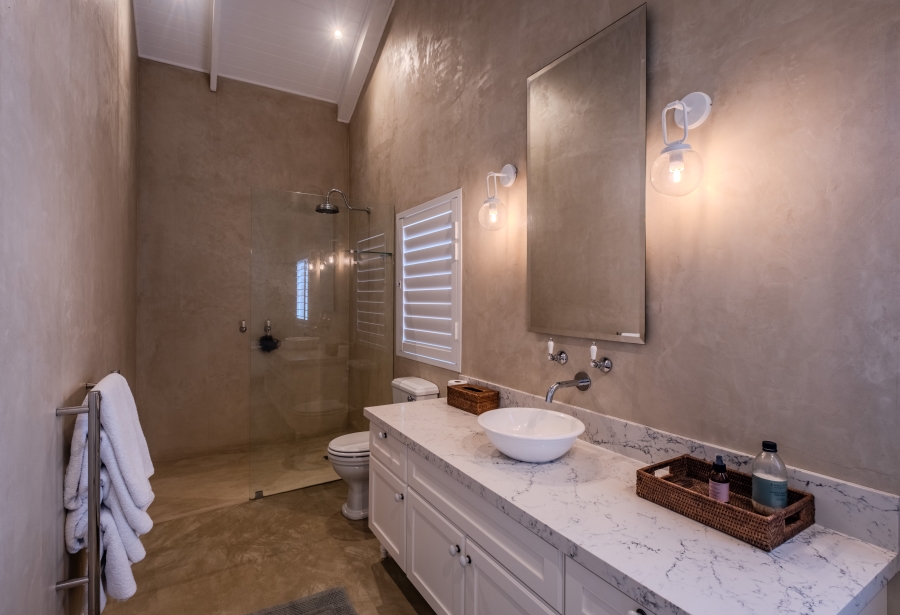 6 Bedroom Property for Sale in La Lucia KwaZulu-Natal