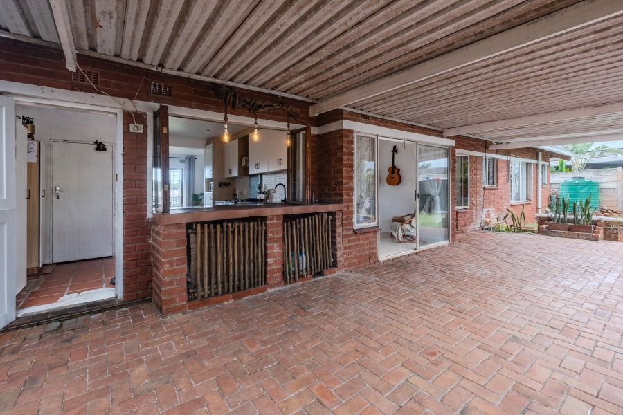 4 Bedroom Property for Sale in Glen Anil KwaZulu-Natal