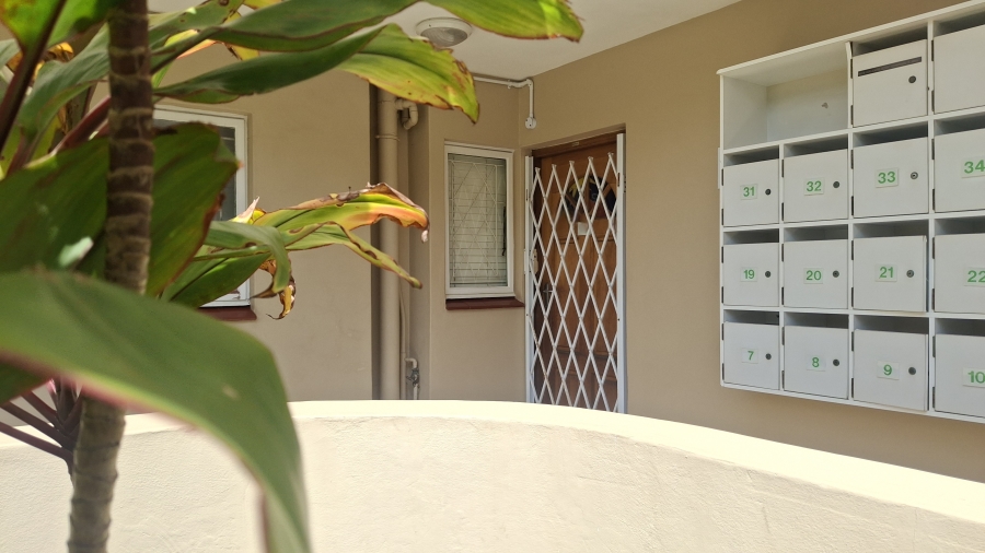 2 Bedroom Property for Sale in Amanzimtoti KwaZulu-Natal