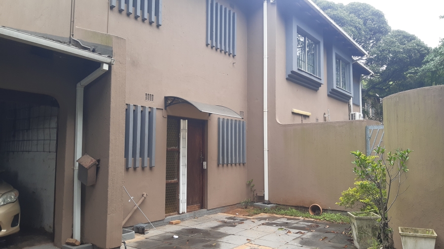 To Let 3 Bedroom Property for Rent in Amanzimtoti KwaZulu-Natal
