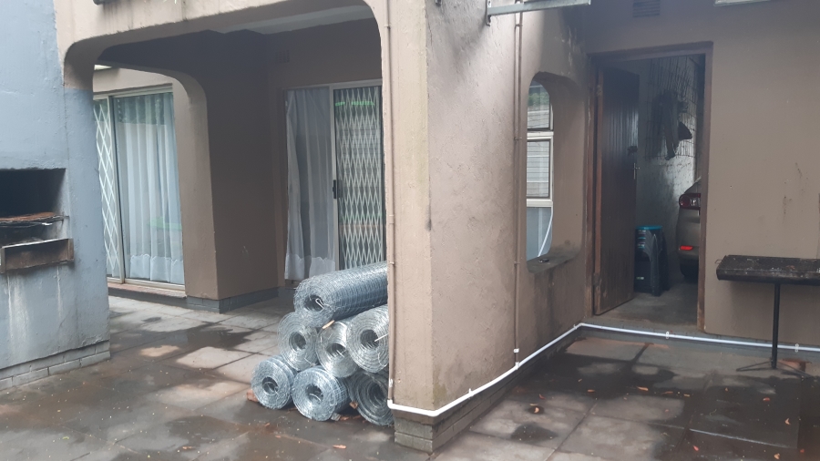 To Let 3 Bedroom Property for Rent in Amanzimtoti KwaZulu-Natal