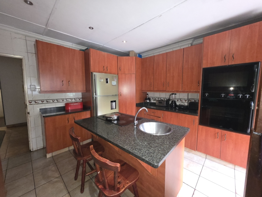 To Let 4 Bedroom Property for Rent in Fairview KwaZulu-Natal