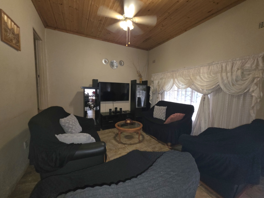 To Let 4 Bedroom Property for Rent in Fairview KwaZulu-Natal