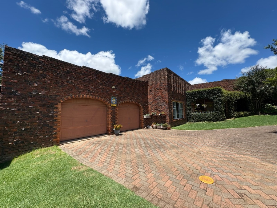 3 Bedroom Property for Sale in Schuinshoogte KwaZulu-Natal