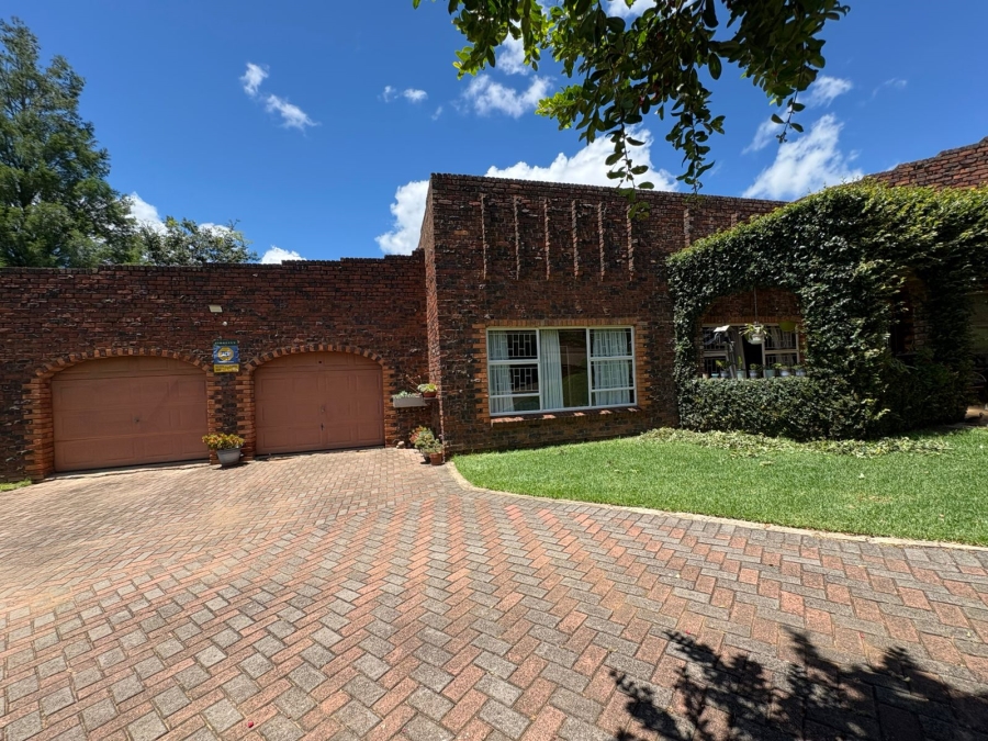 3 Bedroom Property for Sale in Schuinshoogte KwaZulu-Natal