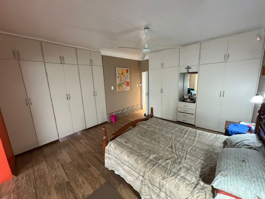 3 Bedroom Property for Sale in Schuinshoogte KwaZulu-Natal