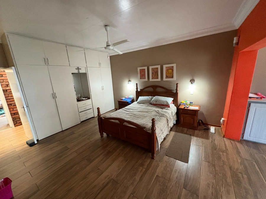 3 Bedroom Property for Sale in Schuinshoogte KwaZulu-Natal