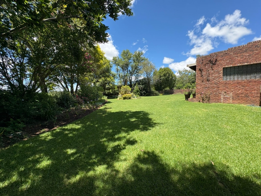 3 Bedroom Property for Sale in Schuinshoogte KwaZulu-Natal