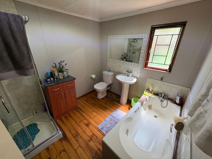 3 Bedroom Property for Sale in Schuinshoogte KwaZulu-Natal