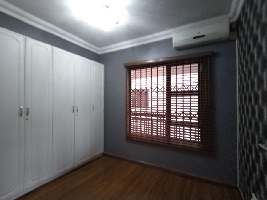 2 Bedroom Property for Sale in Glenwood KwaZulu-Natal