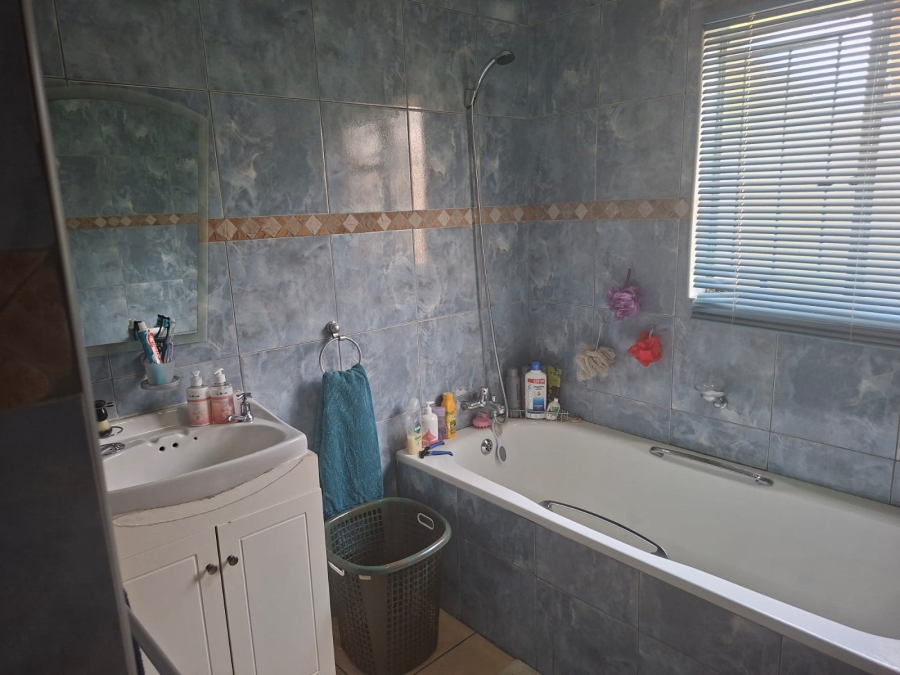 3 Bedroom Property for Sale in Pioneer Park KwaZulu-Natal