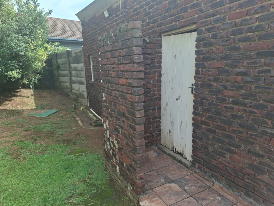 3 Bedroom Property for Sale in Pioneer Park KwaZulu-Natal
