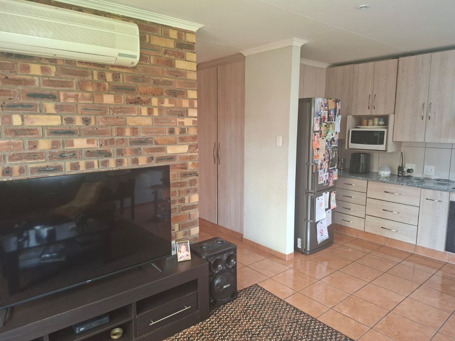 3 Bedroom Property for Sale in Pioneer Park KwaZulu-Natal