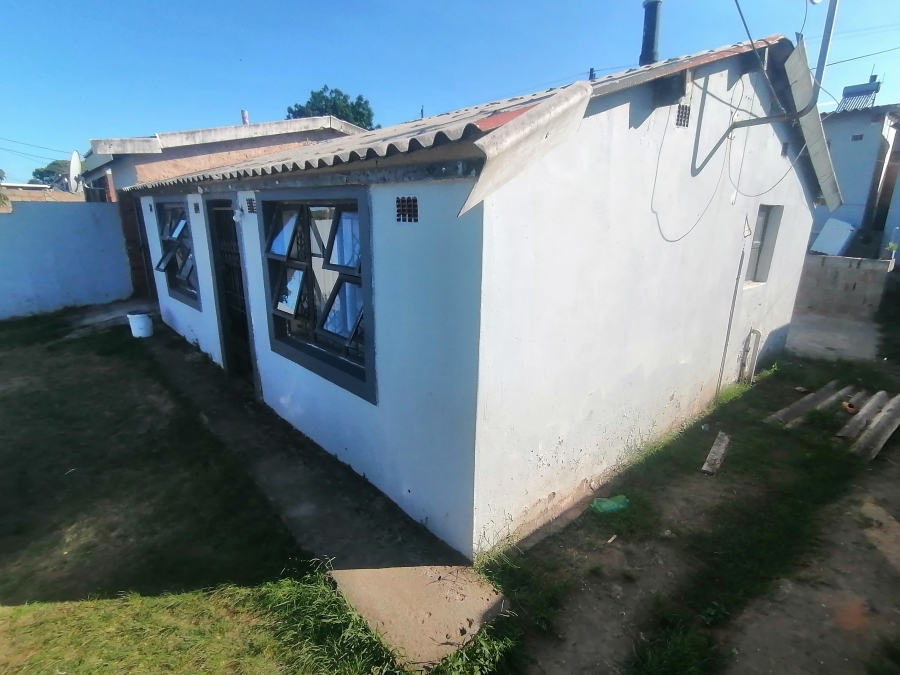 2 Bedroom Property for Sale in KwaMashu K KwaZulu-Natal