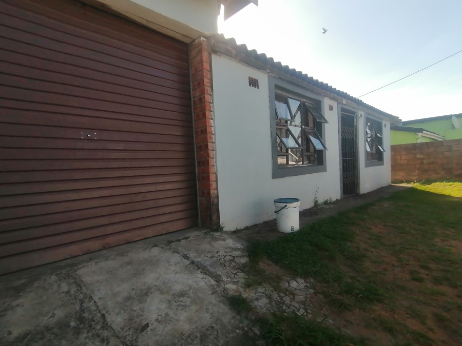 2 Bedroom Property for Sale in KwaMashu K KwaZulu-Natal