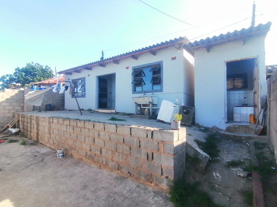 2 Bedroom Property for Sale in KwaMashu K KwaZulu-Natal