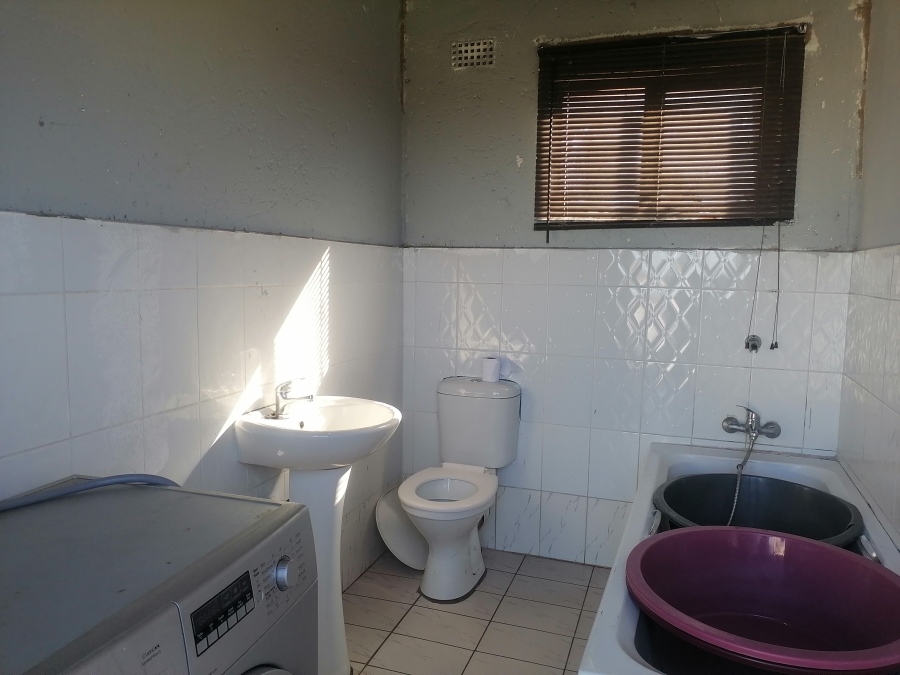 2 Bedroom Property for Sale in KwaMashu K KwaZulu-Natal