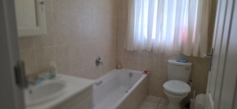 2 Bedroom Property for Sale in Amber Lee KwaZulu-Natal