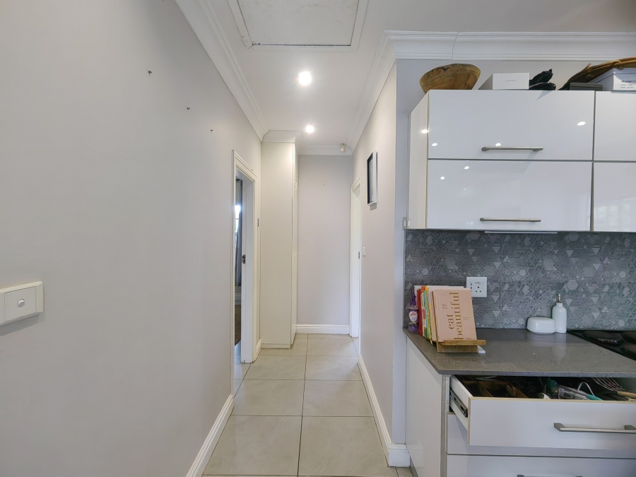 To Let 2 Bedroom Property for Rent in Durban North KwaZulu-Natal