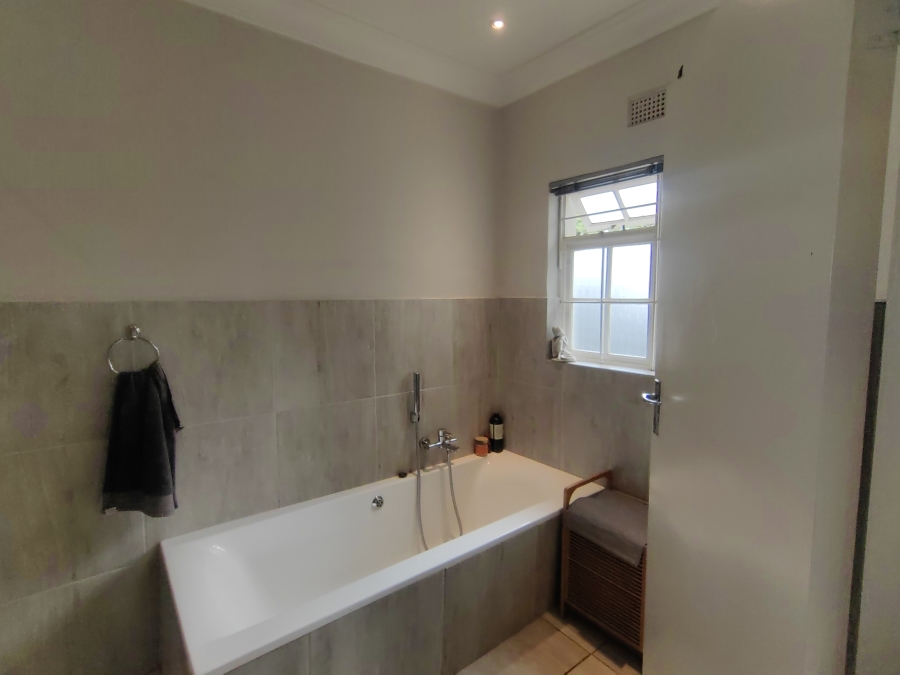 To Let 2 Bedroom Property for Rent in Durban North KwaZulu-Natal