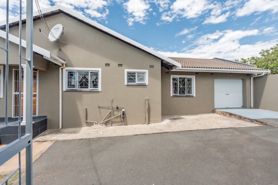 6 Bedroom Property for Sale in Sydenham KwaZulu-Natal