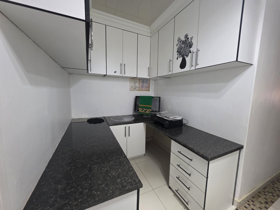 5 Bedroom Property for Sale in Panorama KwaZulu-Natal