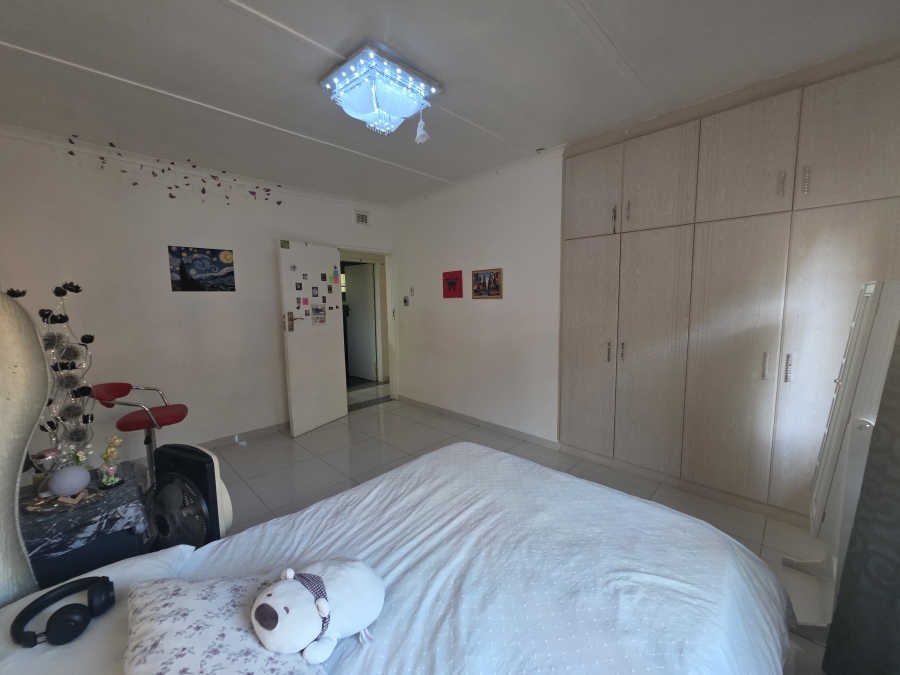 5 Bedroom Property for Sale in Panorama KwaZulu-Natal