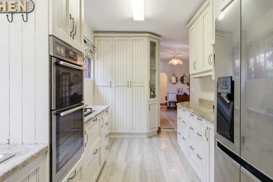 5 Bedroom Property for Sale in Hillcrest Park KwaZulu-Natal