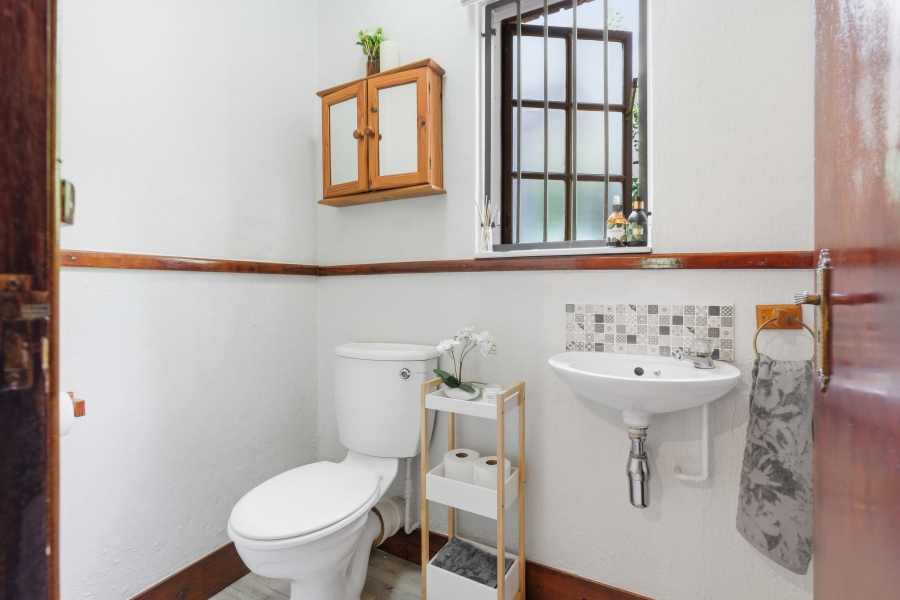 5 Bedroom Property for Sale in Hillcrest Park KwaZulu-Natal