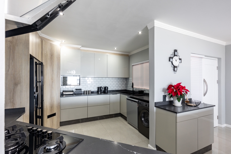 To Let 4 Bedroom Property for Rent in Simbithi Eco Estate KwaZulu-Natal