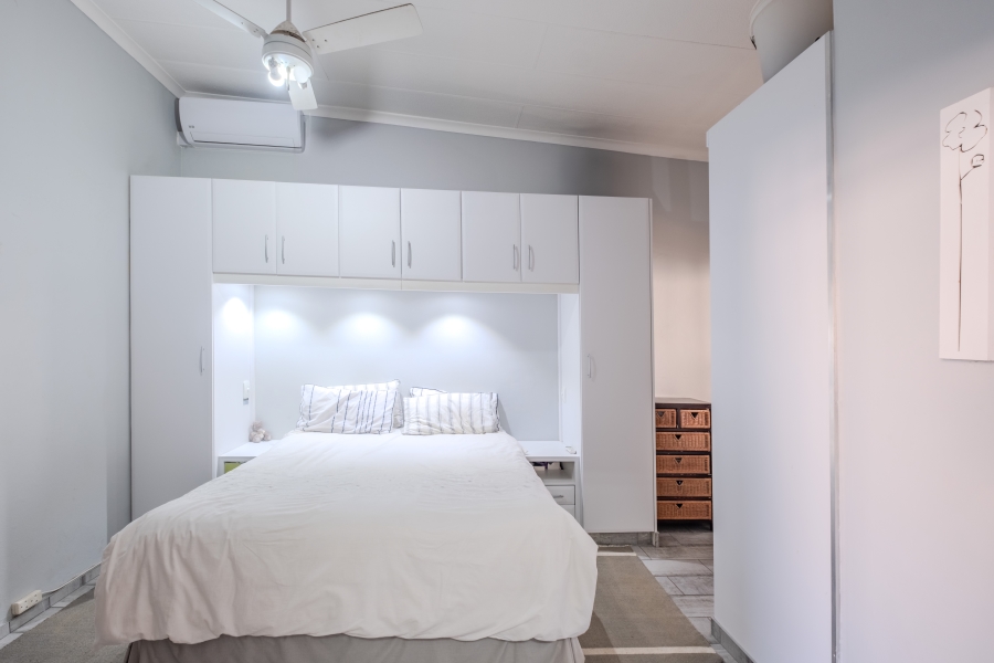 2 Bedroom Property for Sale in Newsel Beach KwaZulu-Natal