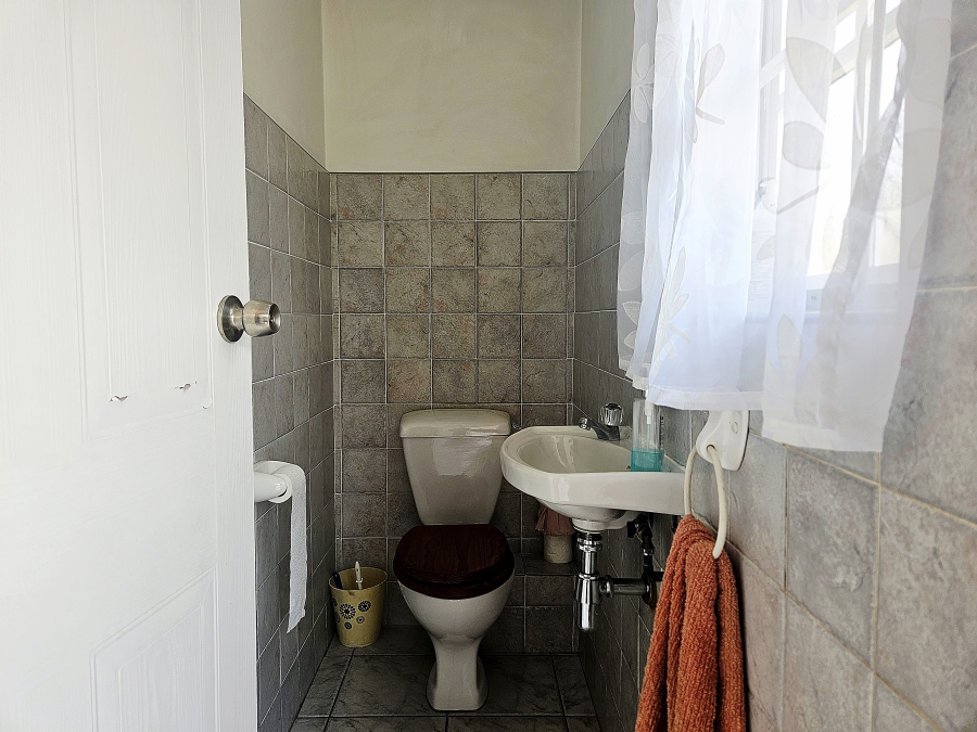 3 Bedroom Property for Sale in Sherwood KwaZulu-Natal