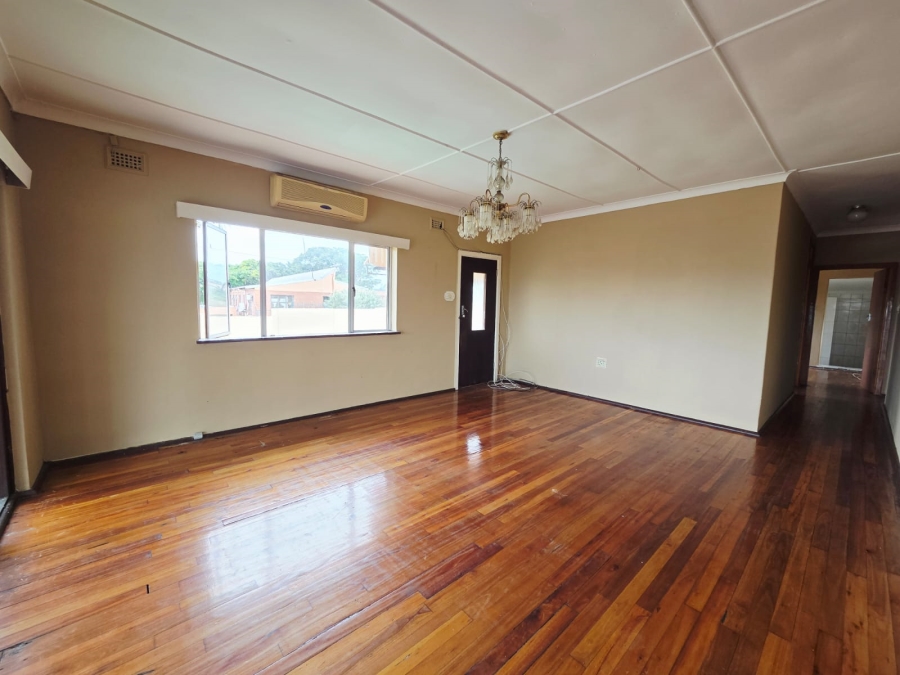 7 Bedroom Property for Sale in Bluff KwaZulu-Natal